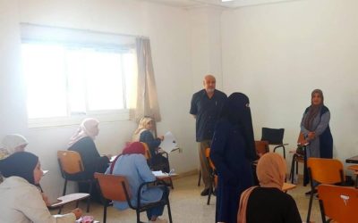 كلية الآداب تشرع في امتحاناتها