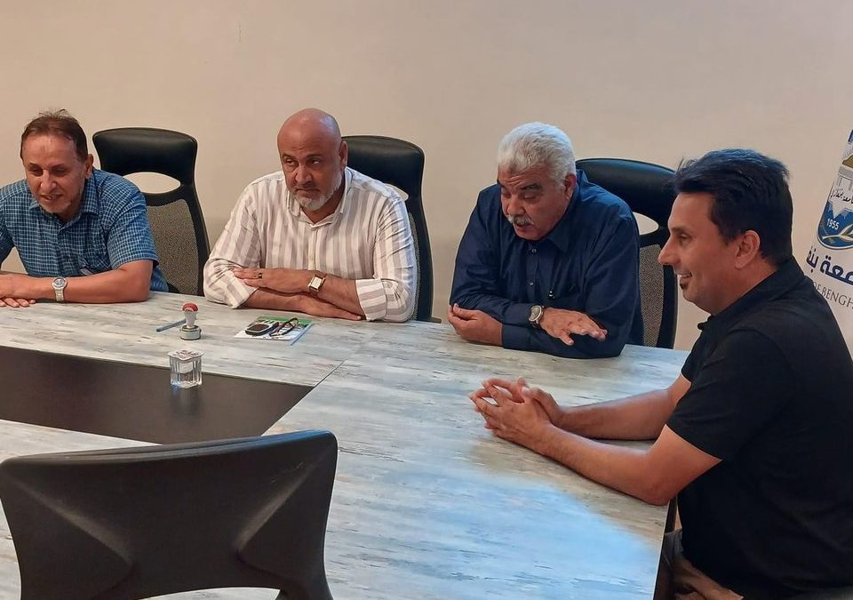 إجراءات تسليم واستلام إدارة الدراسات العليا في كلية الآداب