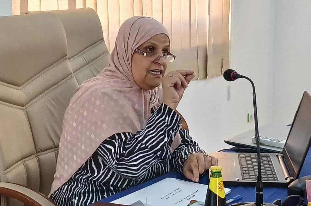 القماطي تلقي محاضرة عن أخلاقيات المهنة ودورها في رفع مستوى الأداء الوظيفي