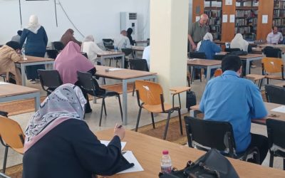 عميد كلية الآداب يشرف على سير الامتحانات النهائية للدراسات العليا