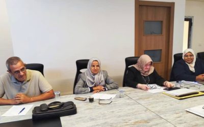 لجنة المناهج بكلية الآداب تعقد اجتماعها الثالث