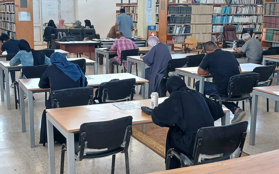 كلية الآداب تشهد الامتحانات النهائية للدراسات العليا