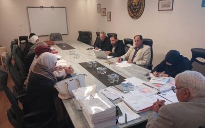 مجلس الدراسات العليا بكلية الآداب يجتمع
