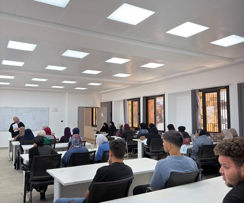 انطلاق برنامج التقوية المجانية في اللغة الإنجليزية لطلبة الشهادة الثانوية