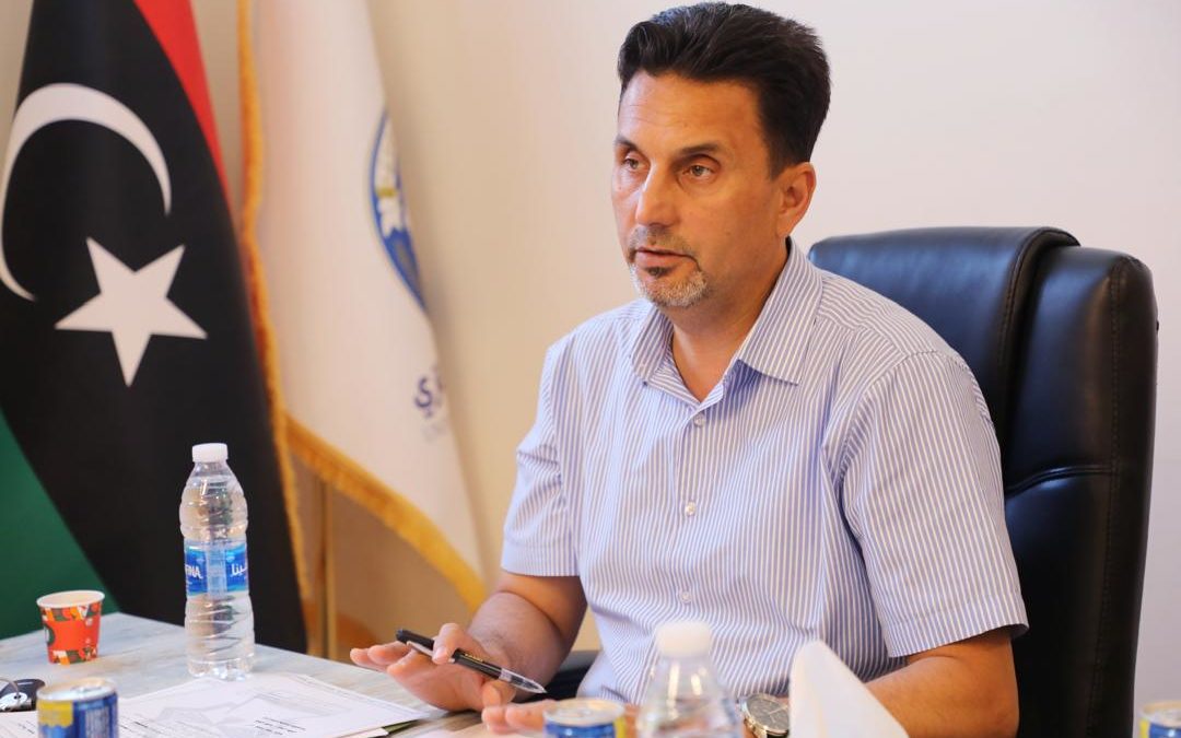 مجلس كلية الآداب بجامعة بنغازي يعقد اجتماعه الخامس لمتابعة سير العملية التعليمية وتطوير البرامج الأكاديمية