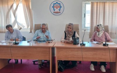 مناقشة مقترحات بحوث التخرج لطلبة قسم التاريخ بكلية الآداب